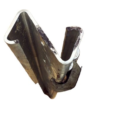 Z-post galvanisé à chaud en acier inoxydable pour la sécurité routière et la résistance à la corrosion