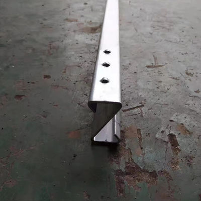 Z-post galvanisé à chaud en acier inoxydable pour la sécurité routière et la résistance à la corrosion