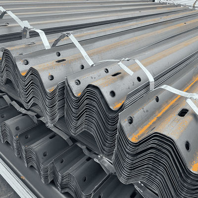 Q235B Q345B Barrière de sécurité routière en acier avec technologie de laminage à froid galvanisé à chaud