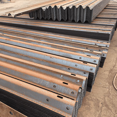 Technologie laminée à froid galvanisée à chaud En1317 N1 Barrière de protection routière en acier zinc