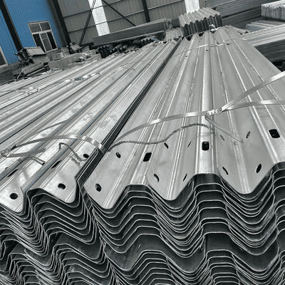 Q235 Q345 Fabrication de garde-corps galvanisés à chaud en acier et pour la sécurité extérieure
