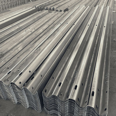 Barreaux de protection routière galvanisés à chaud et laminés à froid pour le réseau de distribution de Singapour