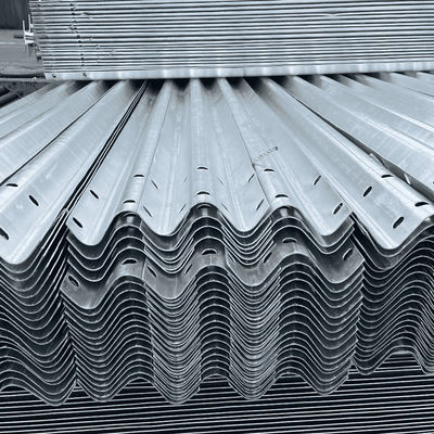 Standard AASHTO M-180 W garde-corps de faisceau pour la sécurité extérieure de la barrière routière en acier