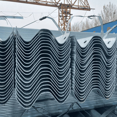 Barrière de protection routière en acier droit recouverte de zinc personnalisée pour l'Éthiopie