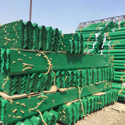 Barrière de sécurité pour la circulation routière sur les autoroutes fabriquée à partir d'aciers à bande Q345 pour la Mongolie