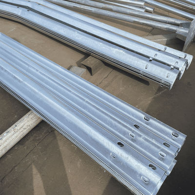 Sécurité de la circulation routière Barrière de protection en poutre W galvanisée à chaud avec certification CE/BV/ISO
