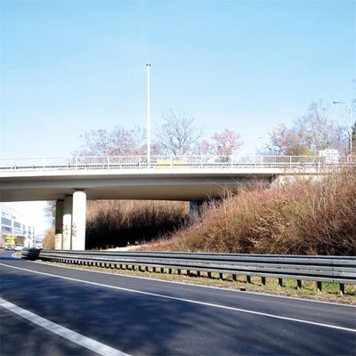 La garde-corps métallique sur mesure de la W Beam Highway avec une extrémité de terminal en acier SKT exportée vers les Philippines