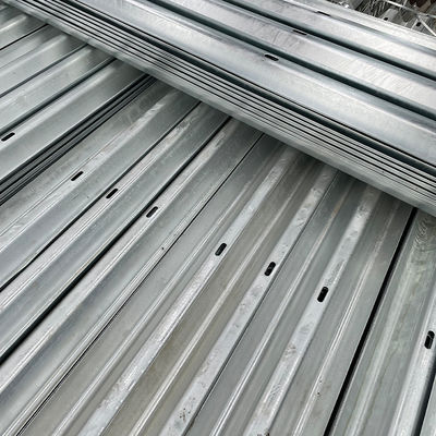 Barrière de sécurité routière W balise de protection avec norme AASHTO M-180 et revêtement en zinc
