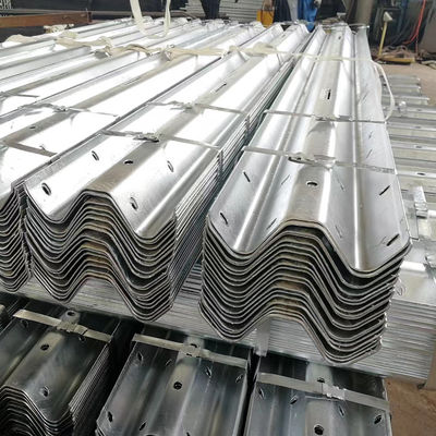 Barrière de sécurité routière W balise de protection avec norme AASHTO M-180 et revêtement en zinc