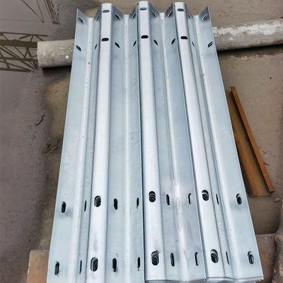 Sécurité routière Réservoirs routiers utilisés revêtement en zinc 550-600g/m2 galvanisé à chaud