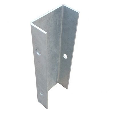 AASHTO M-180 Standard galvanisé à chaud Q235 Q345 Barrière de sécurité routière en acier de type U