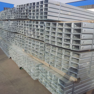 AASHTO M-180 Standard galvanisé à chaud Q235 Q345 Barrière de sécurité routière en acier de type U